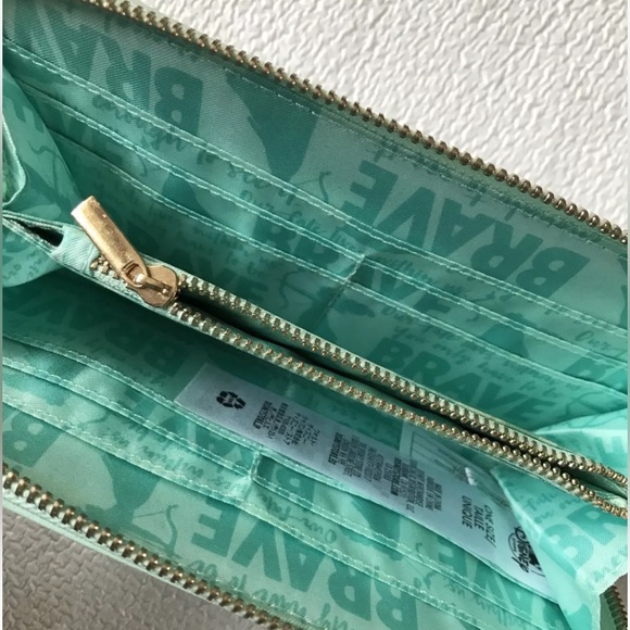 DISNEY “Oh My Disney “ BRAVE Movie Wallet DISNEY STORE Sea-foam Green - Picture 4 of 10